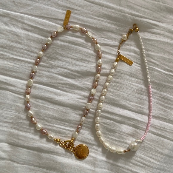 Two Mathe Pearl Necklaces: Ivy Necklace and All You Need is Love Necklace - Picture 4 of 8